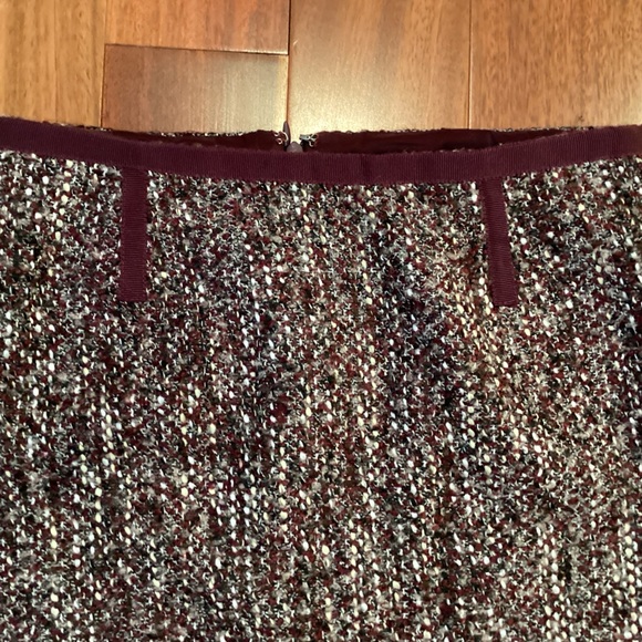 Talbots Women’s Pencil Skirt Tweed Burgundy, Ivory, Gray - size 2 Petite - Picture 3 of 5